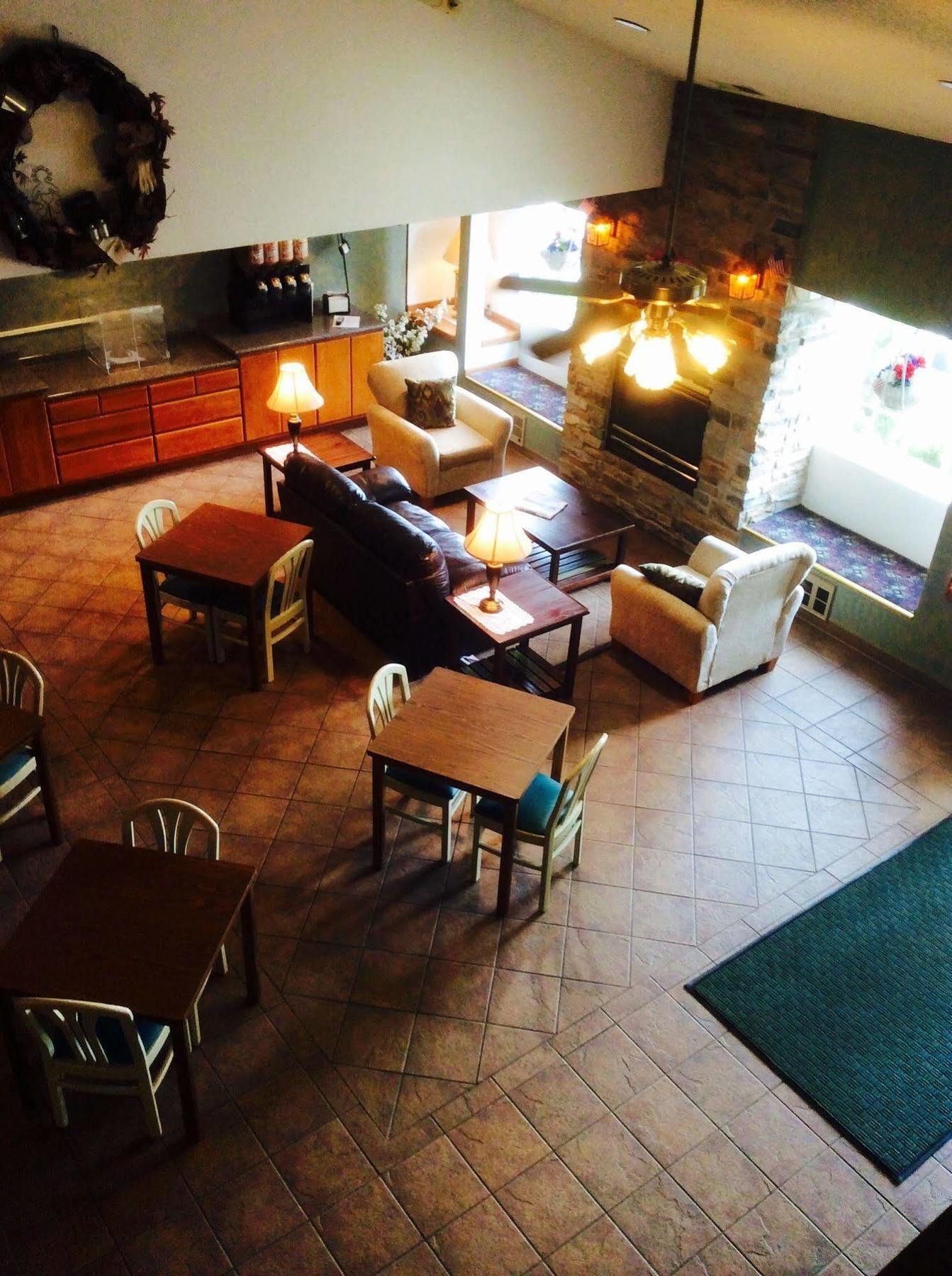 Forty Club Inn Deerwood Ngoại thất bức ảnh